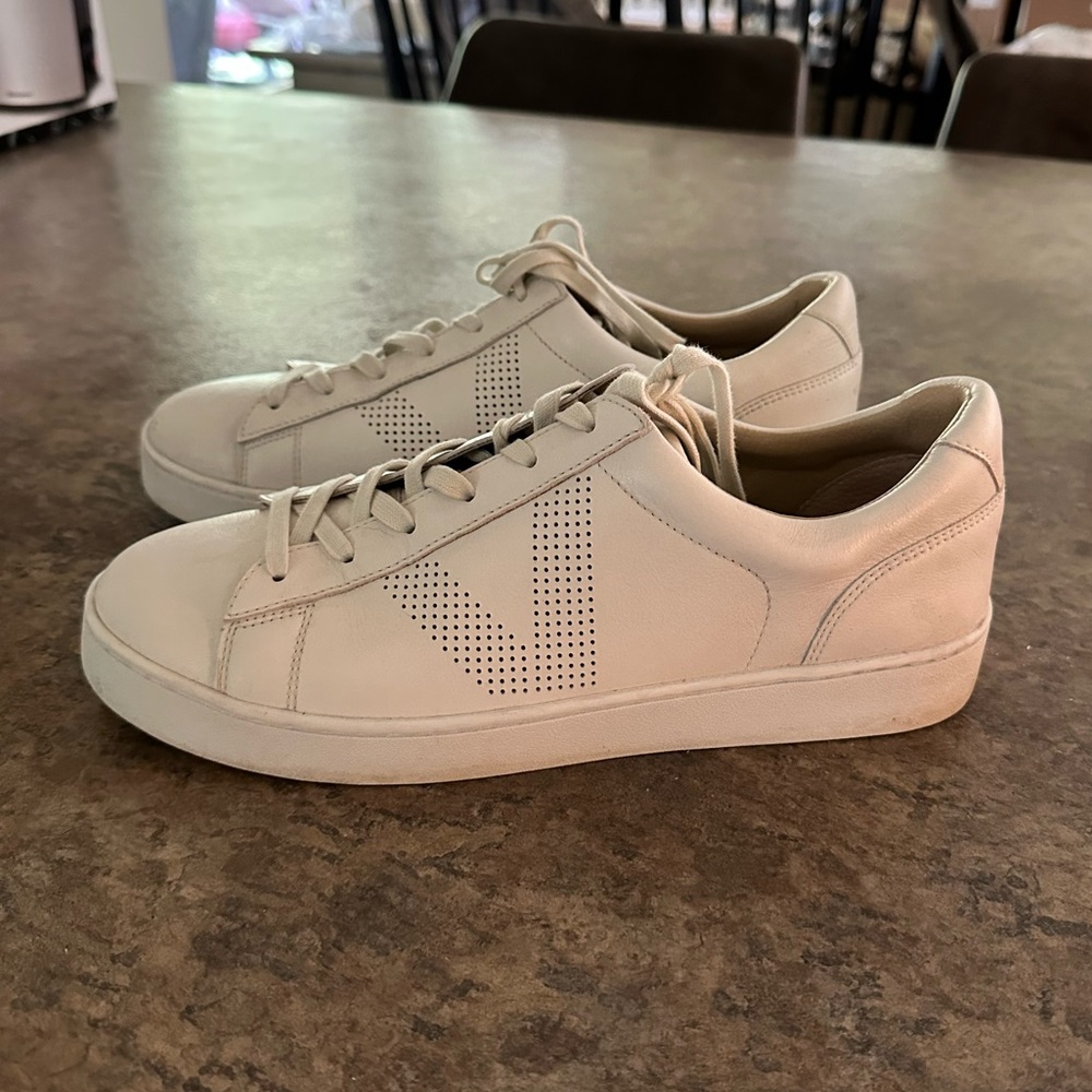 Vionic White Leather Sneakers